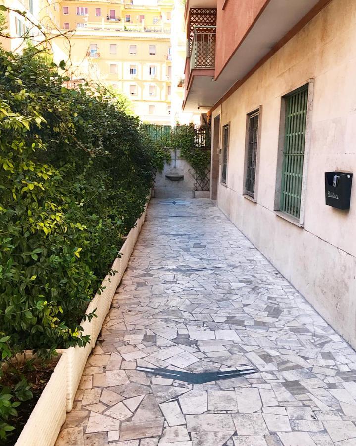 Dea Flora Home B&B Rome Bagian luar foto